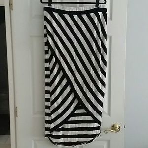 Striped Cross Over Draped skirt 1X